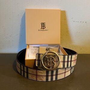 Burberry Men's Reversible Checkered Belt Pattern - Black and Tan